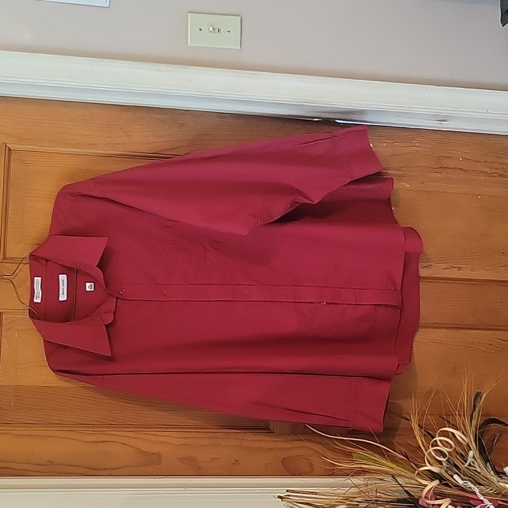 Mens Pierre Cardin dress shirt. Size xxlarge.